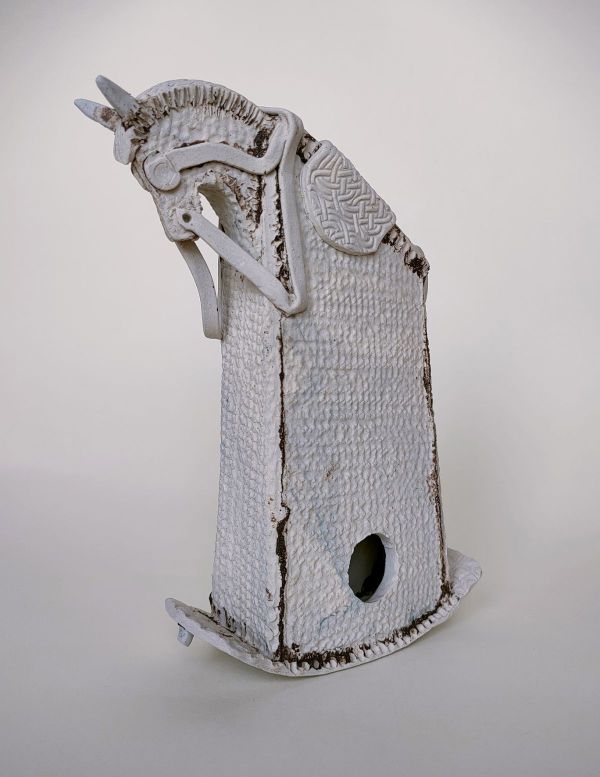 Knights No:7, 2023, Stoneware, 1240°, 18 x 11 x 7 cm.