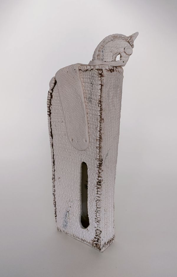 Knights No:8, 2023, Stoneware, 1240°, 27 x 13 x 6 cm.