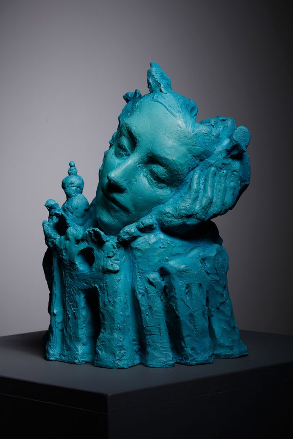 Geceşehri, 2017, Marbleite, 20 x 25 x 33 cm.